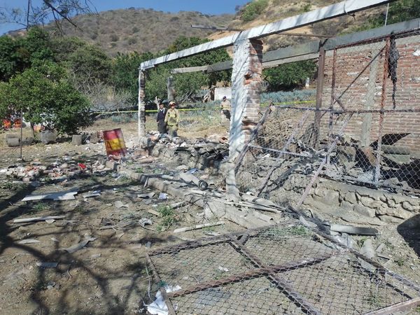 Investiga Fiscalía de Jalisco explosión en taller de pirotecnia en Mezcala