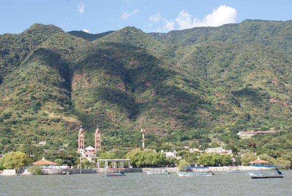 Presenta déficit de agua subterránea  acuífero Poncitlán; industria agrícola es la acaparadora del agua